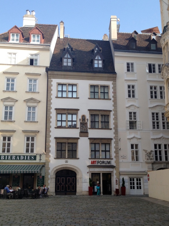 Judenplatz: Thomas Frankl's gallery